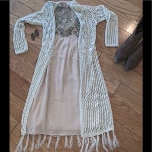 👢 Long sweater duster with fringe